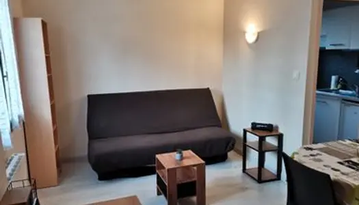 Studio meublé de 28 m², quartier lycée 