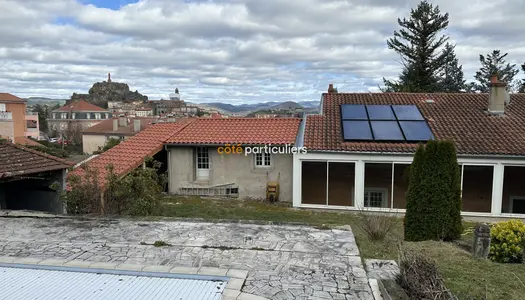 Maison avec piscine de 230 m² en plein centre du PUY-EN-VELAY