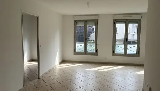 COMBS LA VILLE : appartement de 3 pièces (64 m²) à louer 