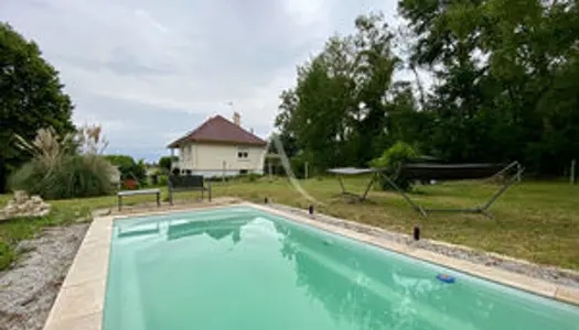 Maison sur sous-sol avec piscine 