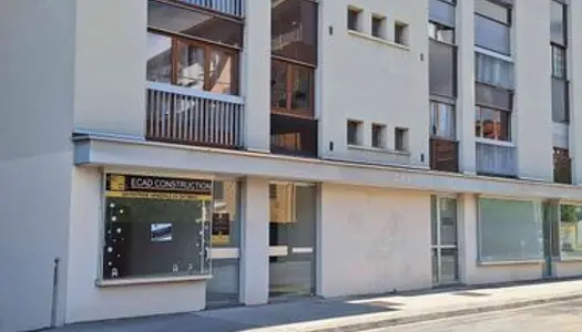 Local commercial / Bureaux - Angle Boulevard Carnot / Avenue des Tilleuls - Thonon centre 