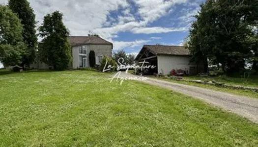 Propriété 6 pièces 208 m² 