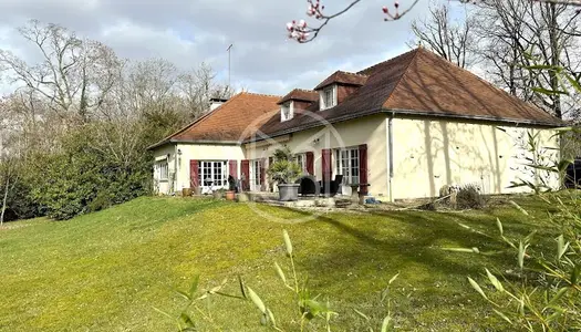 Maison 8 pièces 320 m² 