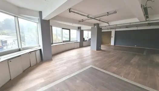 Bureau 140 m² 