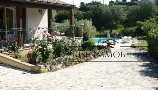 Villa 4 pièces 140 m² 