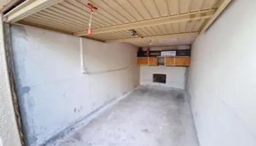 A vendre GARAGE - PARKING de 12 m2 sur Port Fréjus 