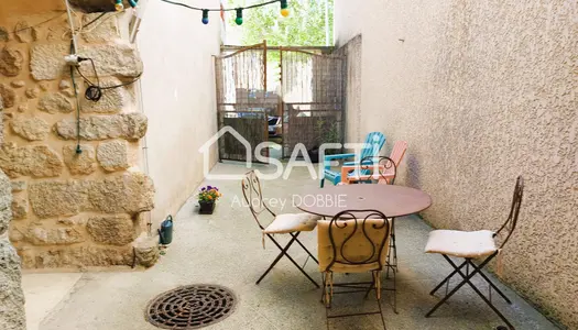 07260 Joyeuse: Appartement F1 en RDC avec patio privative