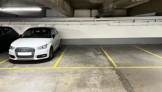 Loue une place de parking sous-sol 