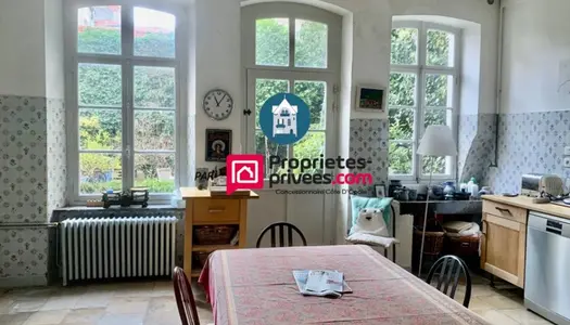 Maison 10 pièces 367 m²