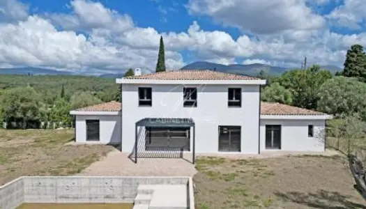 Villa 7 pièces 266 m² 