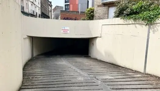 Dieppe, place de stationnement dans parking souterrain 