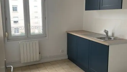 Appartement de type 2 récemment rénové 