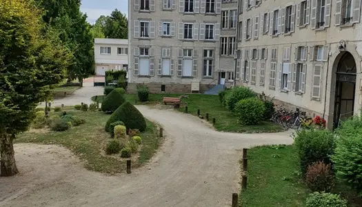 Dpt Vosges (88), à vendre VITTEL ensemble 2 studios meublés et équipés secteur PARC et THERMES - 