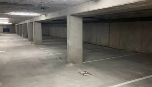 Garage / parking en s/s à La Chapelle Saint Mesmin