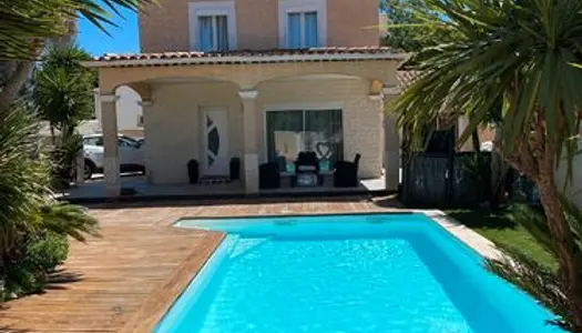 Vend villa T5 avec piscine 