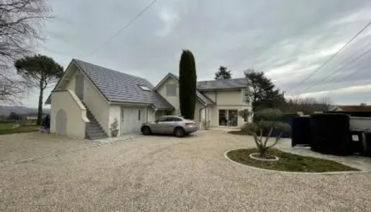 Maison 9 pièces 234 m²