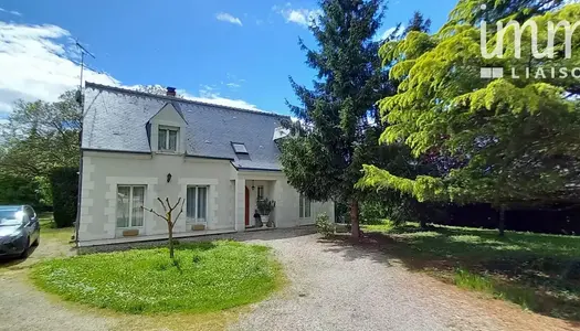 COUR CHEVERNY, A Vendre Maison 6 chambres + dépendances 