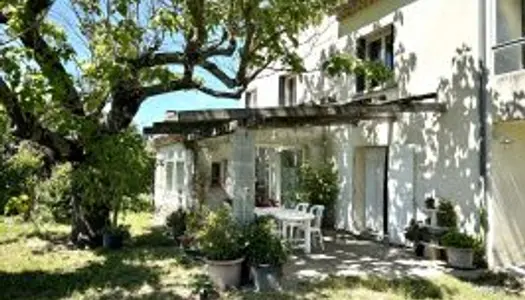 VILLEDIEU, entre VAISON et NYONS, maison 4 chambres sur terrain de 3257 m² 