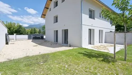 Maison 6 pièces 137 m² 