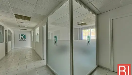 Bureau 110 m² 