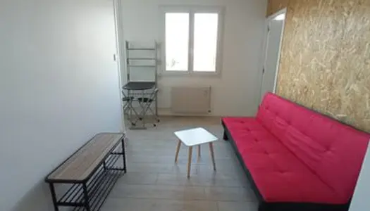 Petit T2 meublé 28m² à 10 mns du centre-ville 