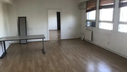 Immobilier professionnel Vente Troyes  82m² 59000€
