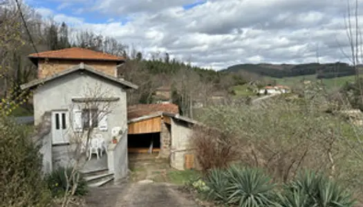 Maison en campagne avec terrasse et terrain
