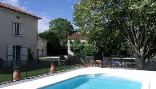 Propriété 7 pièces 190 m²