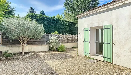 SALON DE PROVENCE - Maison T3 Meublee - 75 m2 - Terrain 215m2. 