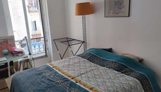 Loue appartement dans le 20eme à Paris pour l'été 800 euros par mois 