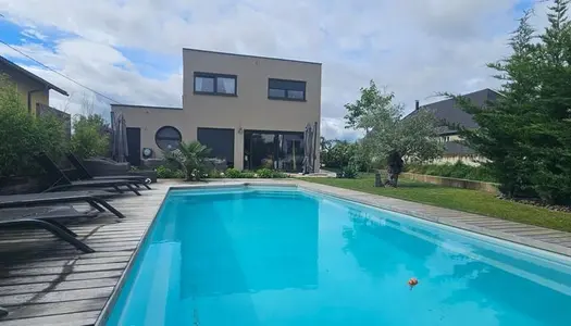 Maison 7 pièces 198 m² 