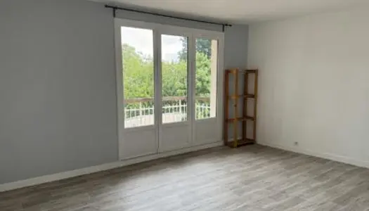 Studio 1 pièce 28 m² 