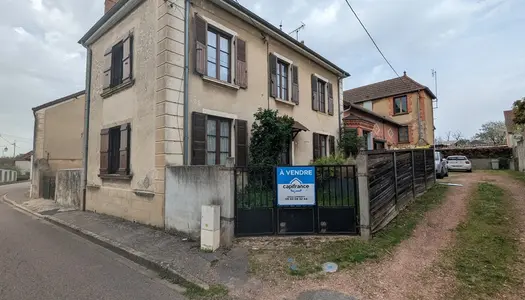 Dpt Saône et Loire (71), à vendre MARCIGNY maison de ville 4 chambres