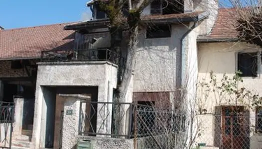 Maison individuelle de type 3 avec terrasse, cour, garage et cave 