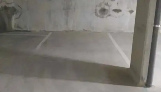 Emplacement de parking à louer en sous-sol 