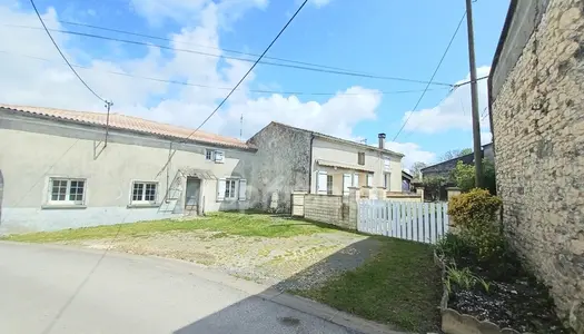 Dpt Charente Maritime (17), à vendre PERIGNAC maison P4