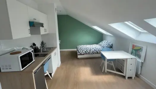 Studio 1 pièce 27 m² 