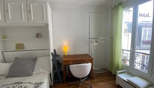 Furnished quiet and bright room to rent in Paris 12e from July, Chambre meublée, calme, et 