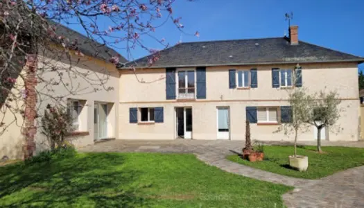 Maison 10 pièces 233 m²