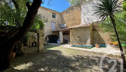 Maison 4 pièces 245 m² 