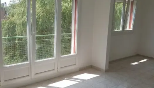 Bel appartement dans résidence verdoyante 