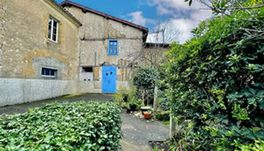 Maison Seissan 200m² avec garage dépendance et jardin attenant