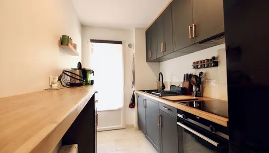 Appartement T2 (44 m²) à vendre à VENCE, terrasse, parking et 