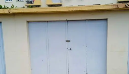 BOX / le garage fermé (17m2) en location particulier en 110 euros/mois, Nîmes 