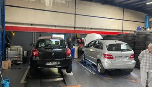 Garage automobile 