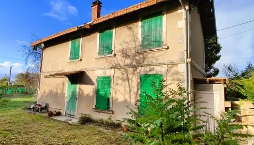 Dpt Charente (16), à vendre proche de MANSLE maison P5 de 97 m² - Terrain de 1 030,00 m² 