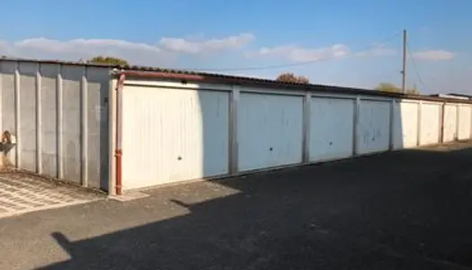 Garage/box de 18 m² à Bray sur Seine 