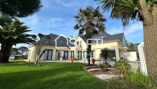 Maison d'architecte avec piscine à deux pas de la plage