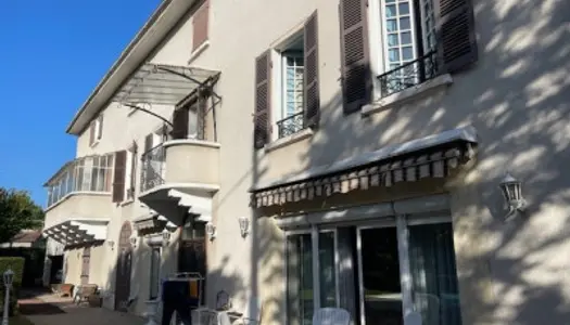 Maison 17 pièces 1120 m²