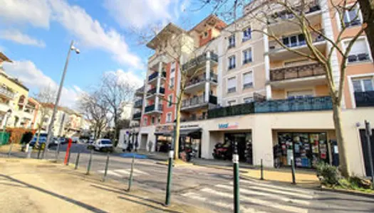 Appartement Villeneuve La Garenne 4 pièce(s) 82 m2